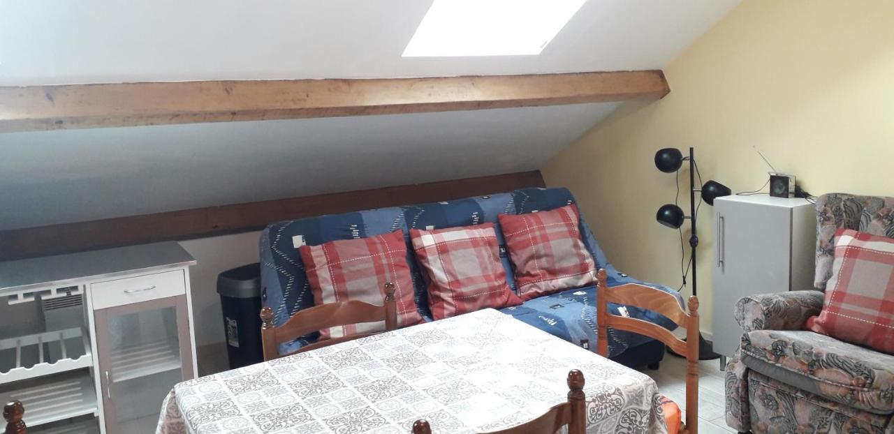 Gite Les Chevaliers Fous 생트 므누 외부 사진